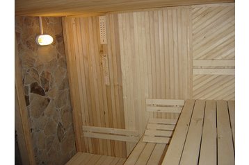 Ucraina Privát Malyj Bereznyj, Exteriorul